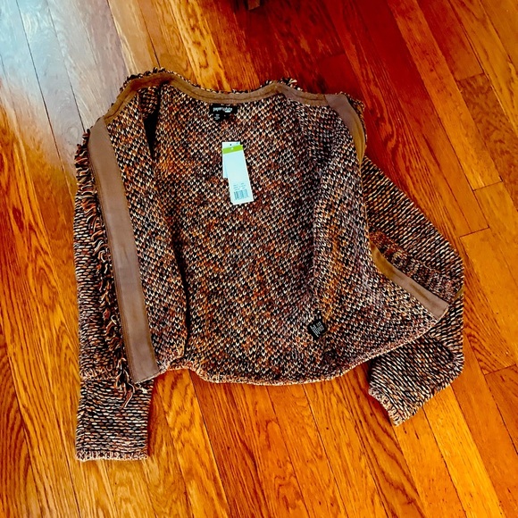 Paper White NWT zip closure cardigan sweater size large. - Picture 6 of 9